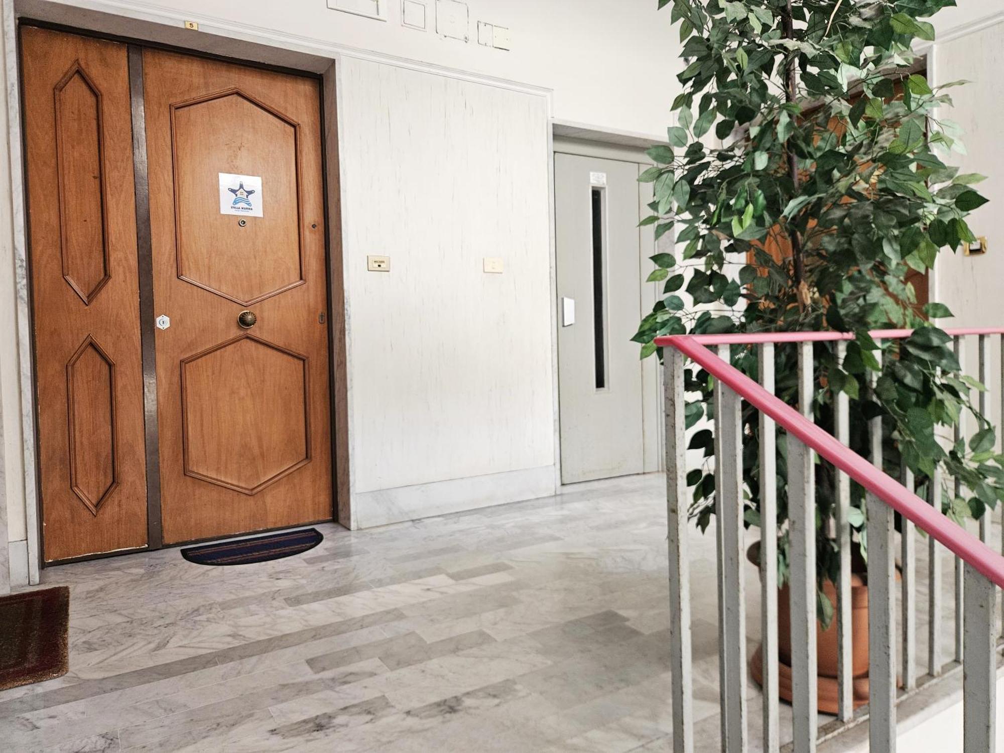 Stella Marina Apartment ซาแลร์โน ภายนอก รูปภาพ